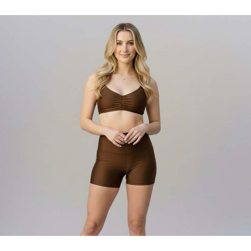 Conjunto fitness academia micro canelado shine top franzido com bojo removível + short compressão 28